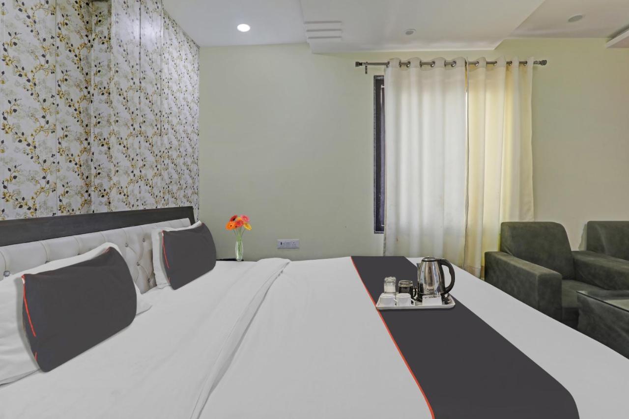 Collection O Srg Hotel Chinhat Luaran gambar