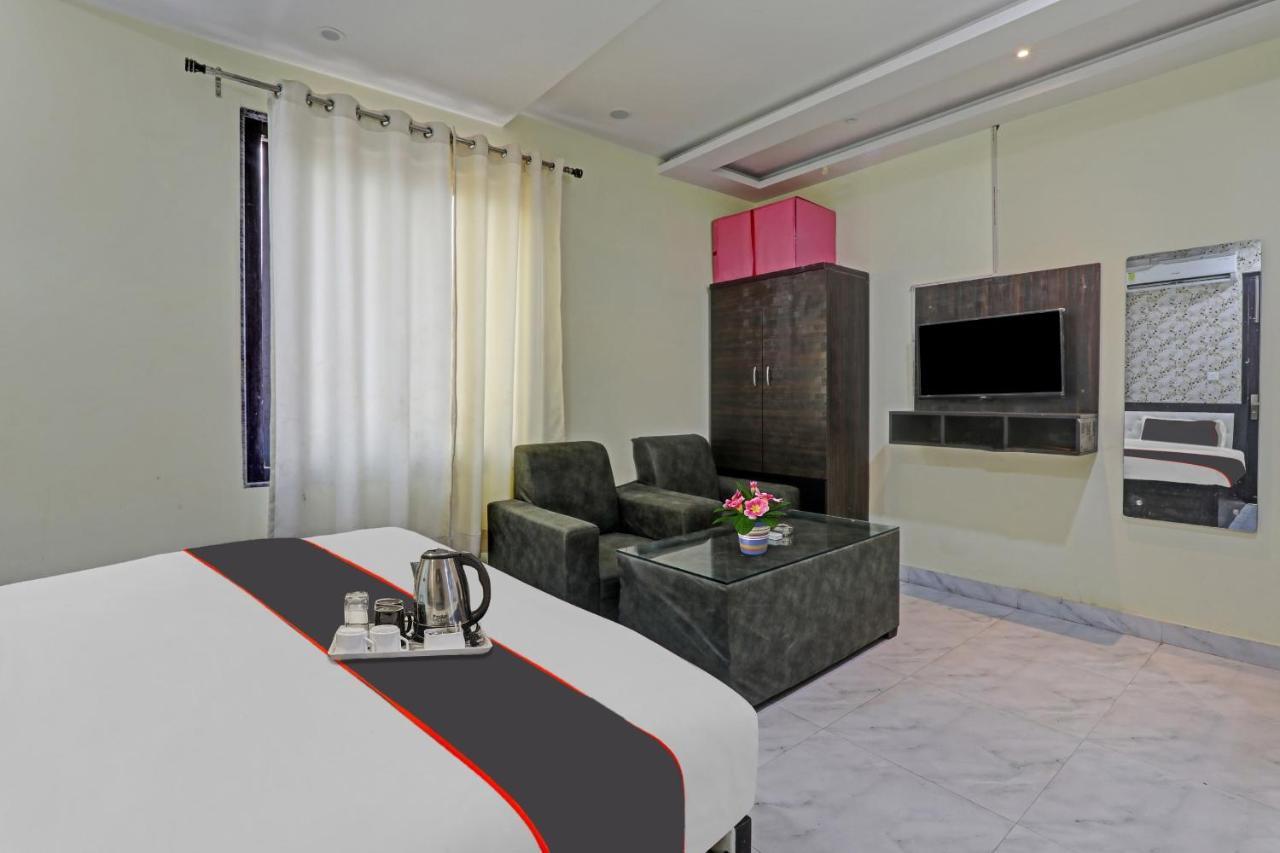 Collection O Srg Hotel Chinhat Luaran gambar
