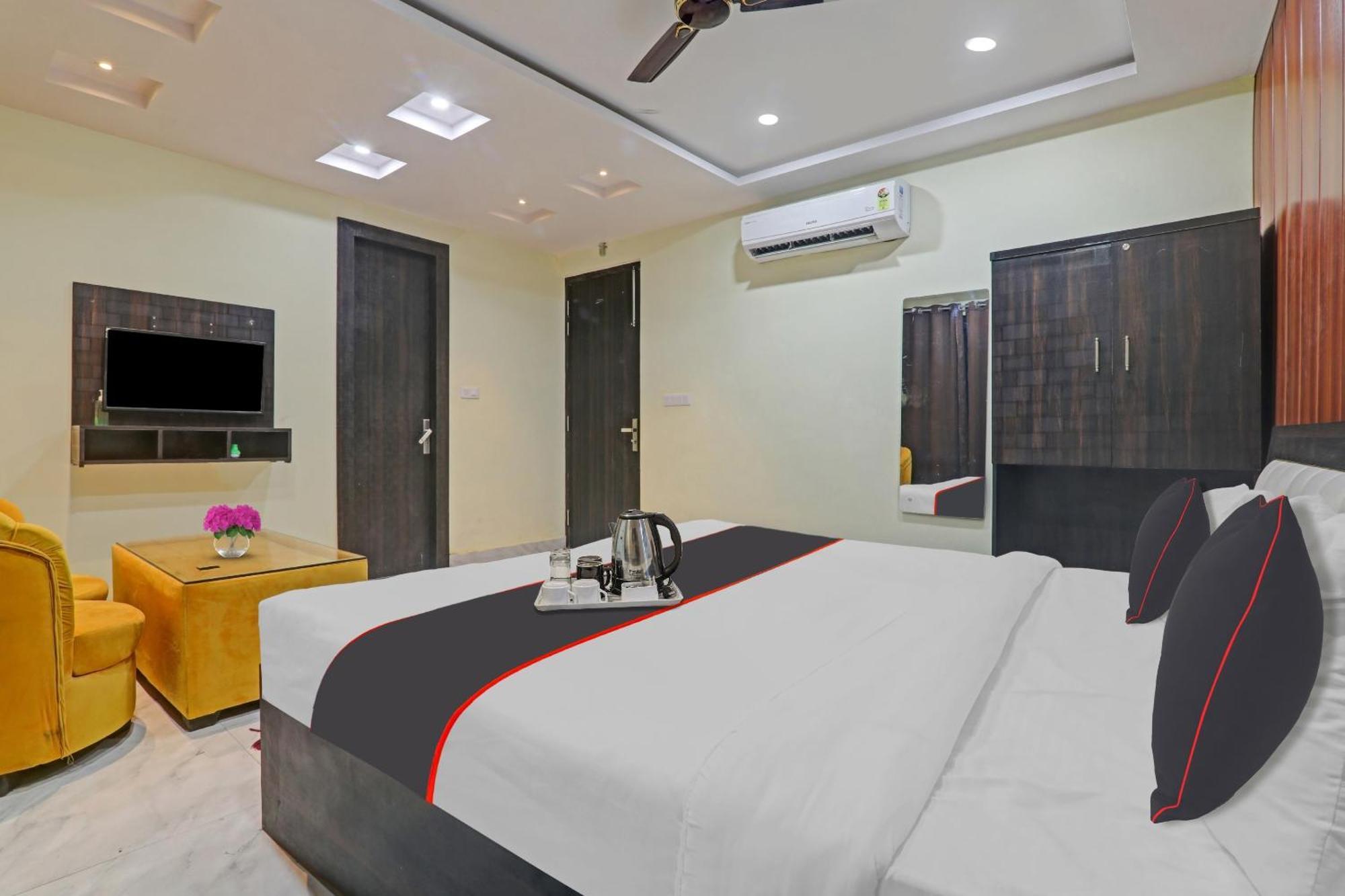 Collection O Srg Hotel Chinhat Luaran gambar