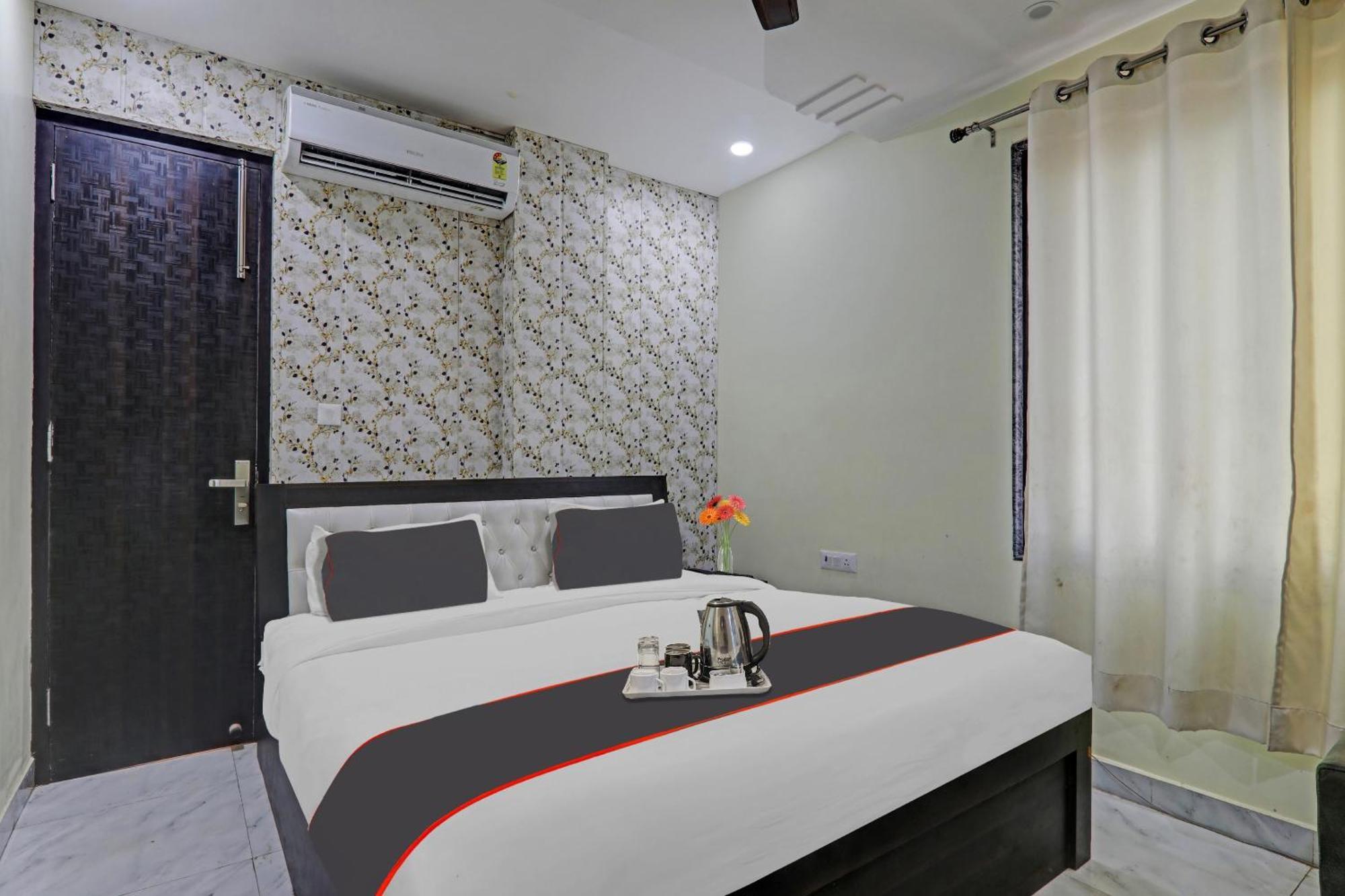 Collection O Srg Hotel Chinhat Luaran gambar