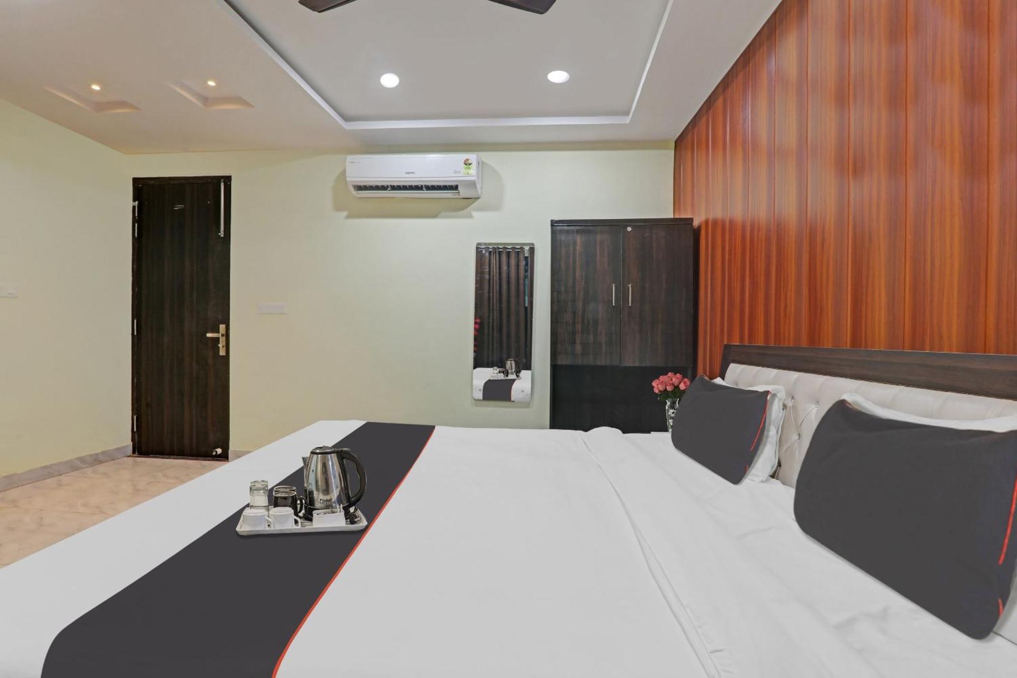 Collection O Srg Hotel Chinhat Luaran gambar